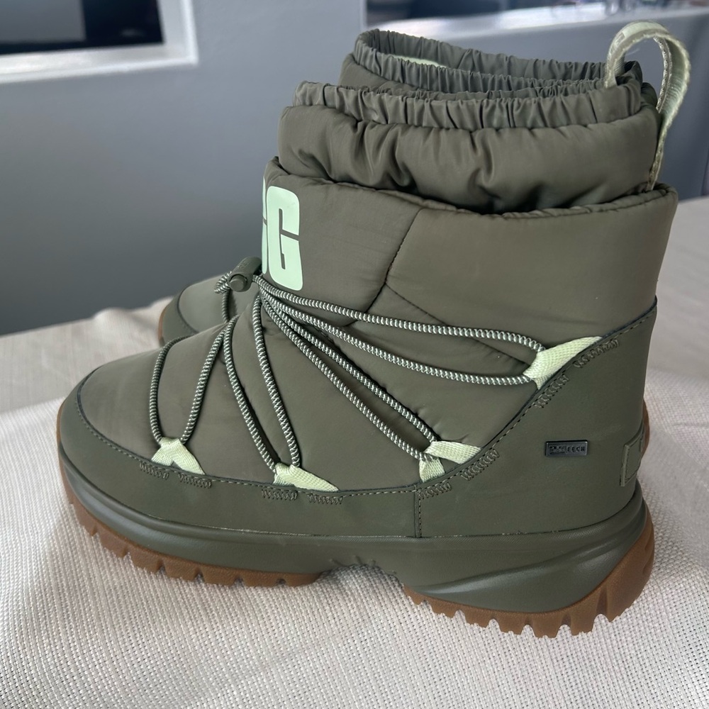 UGG YOSE PUFFER MID WATERPROOF BOOT - Picture 4 of 9